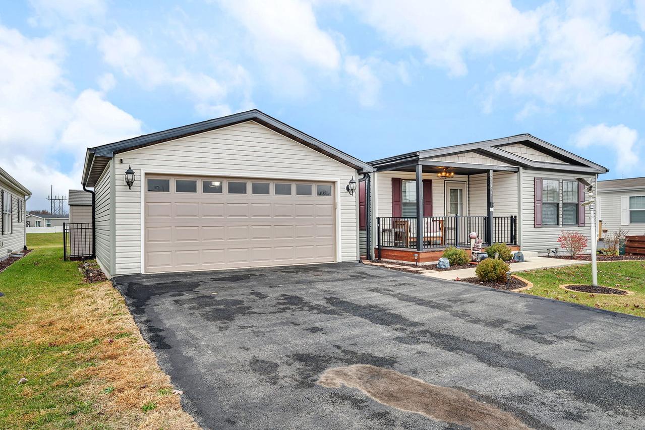 22405 S Cedar Dr., Channahon, IL 60410