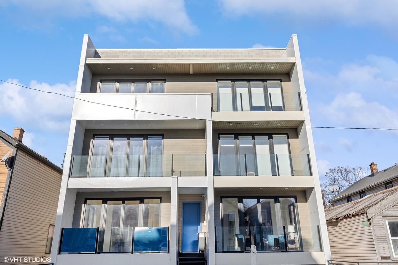 718-720 W 17th St. #1W, Chicago, IL 60616