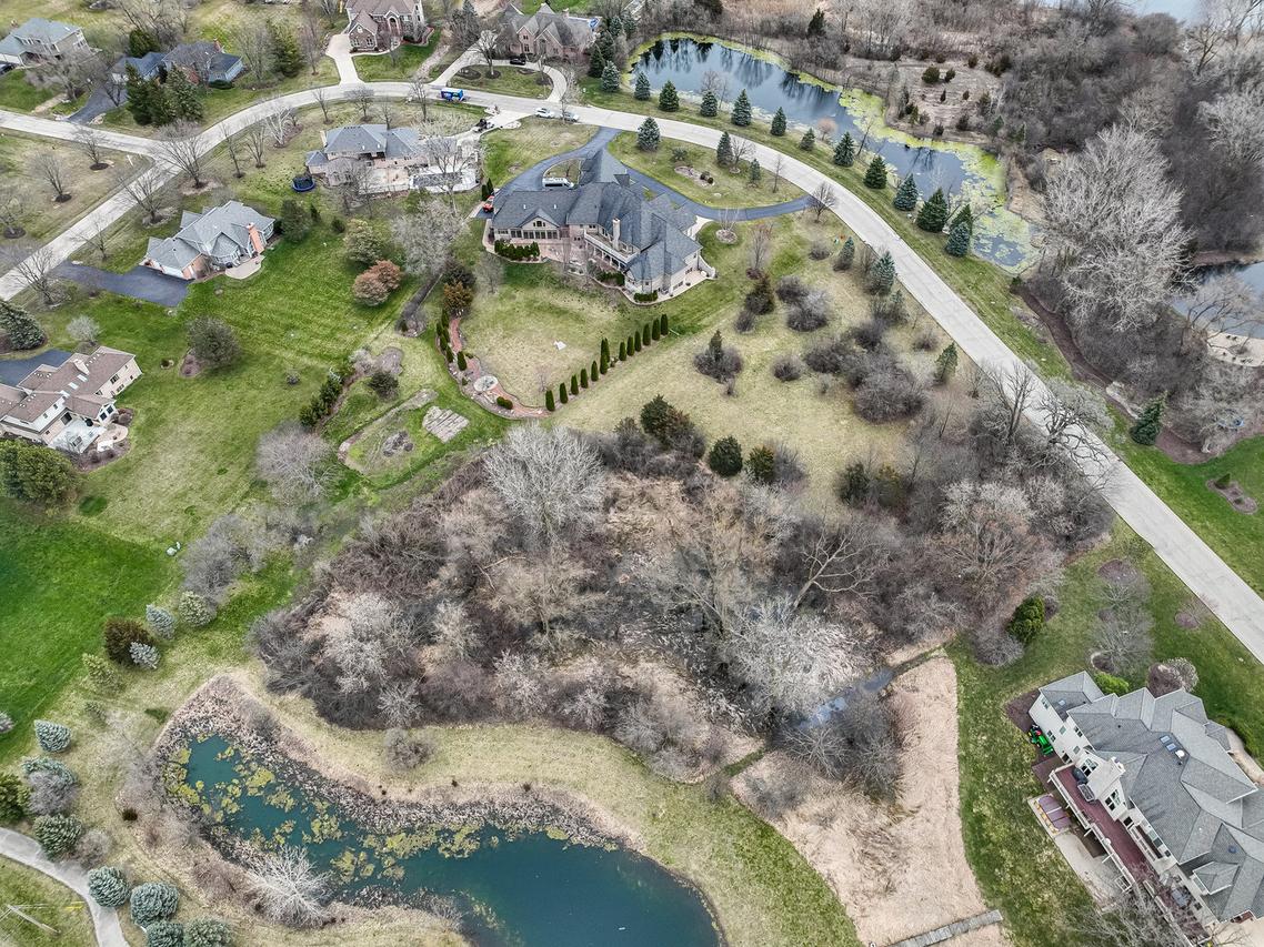 7385 Bonnie Dr., Lakewood, IL 60014