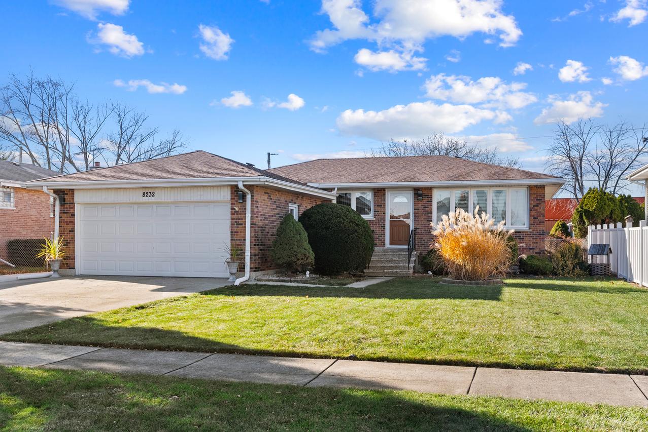 8232 S Ferdinand Ave., Bridgeview, IL 60455