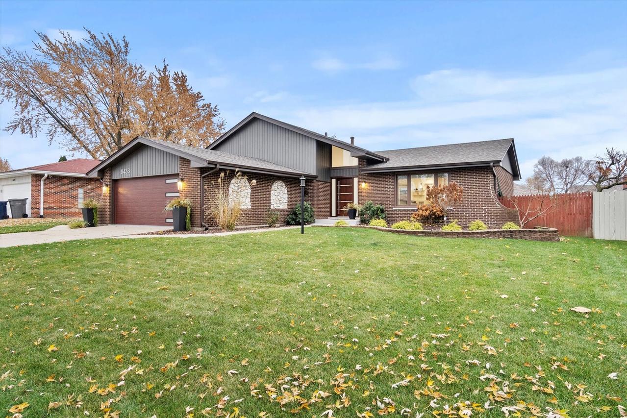 8433 Wheeler Dr., Orland Park, IL 60462