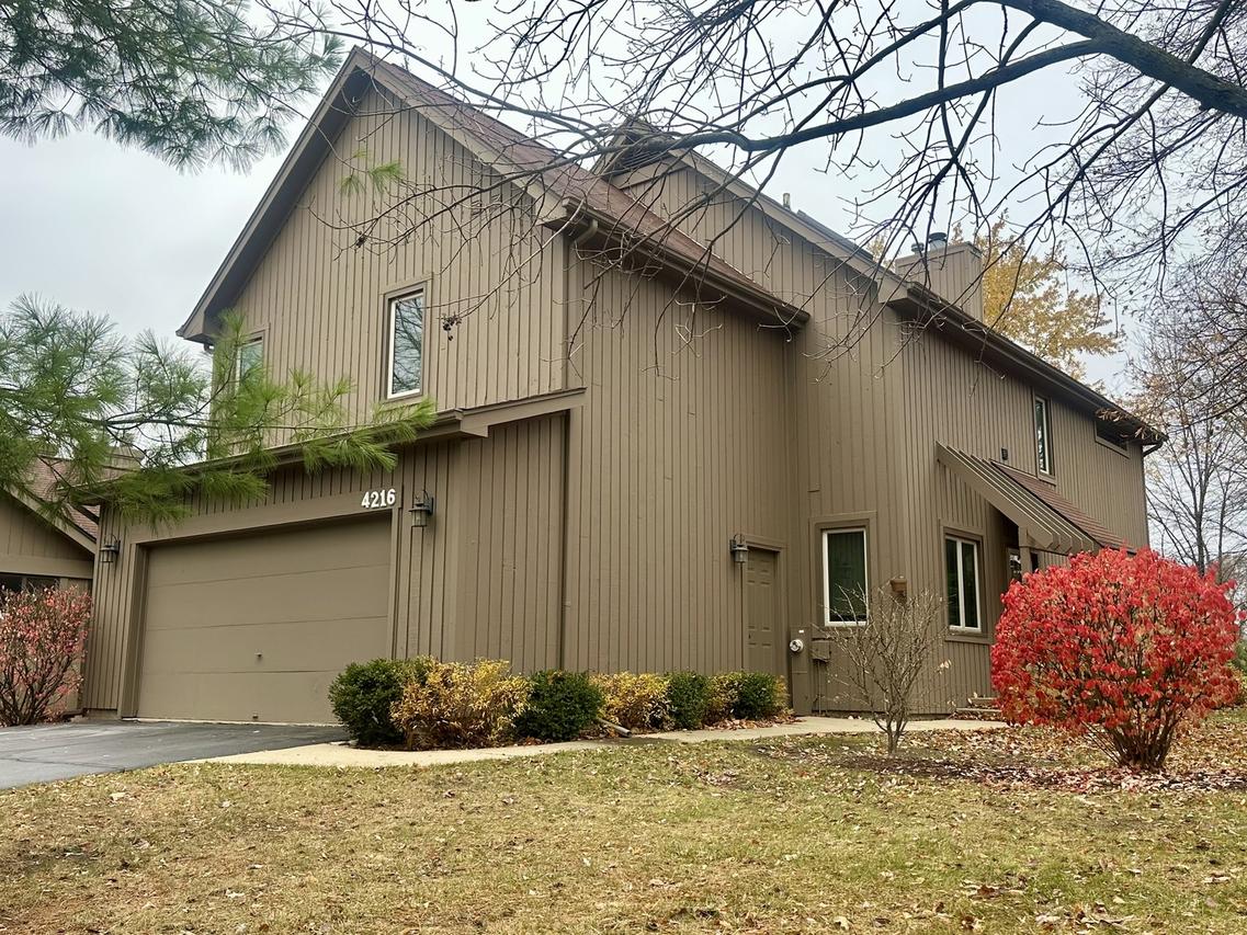 4216 White Ash Rd., Crystal Lake, IL 60014