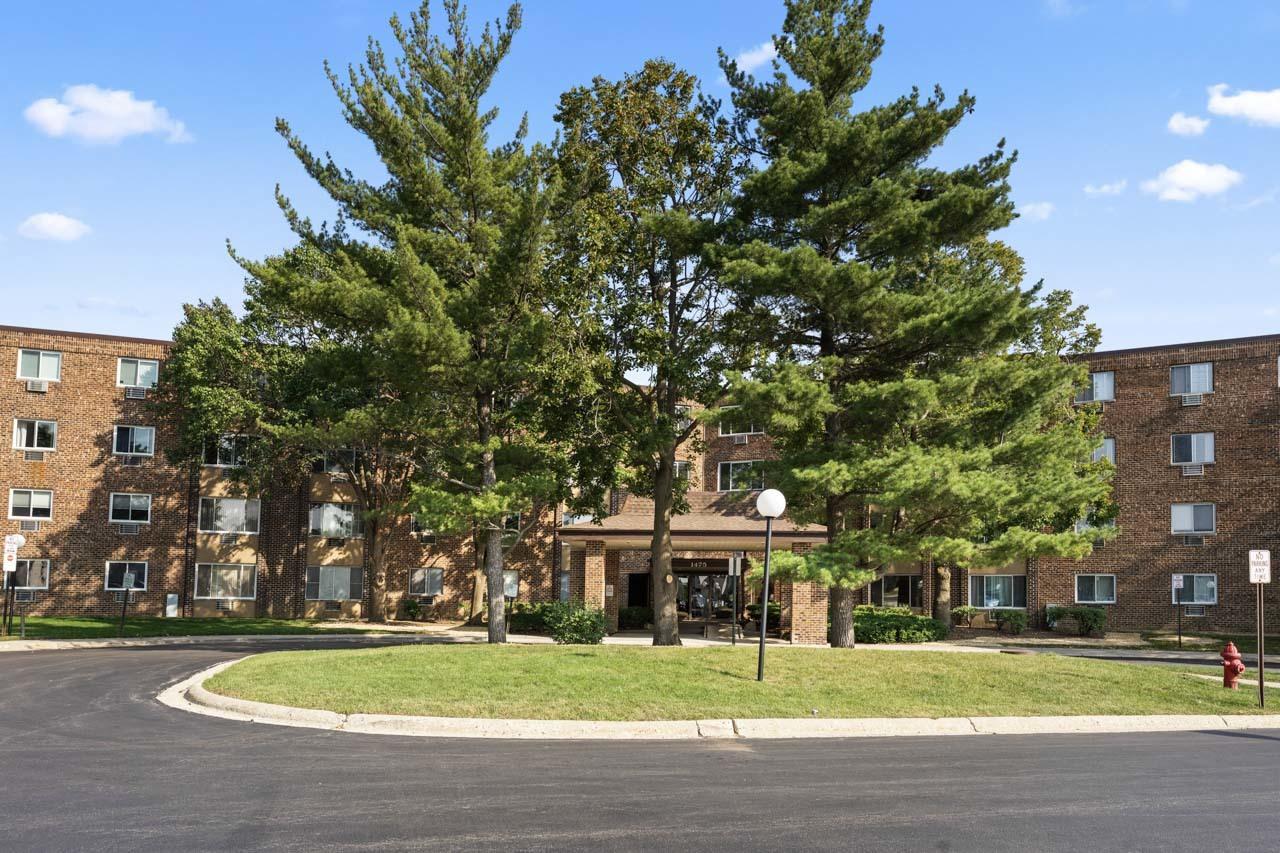 1475 Rebecca Dr. #217, Hoffman Estates, IL 60169