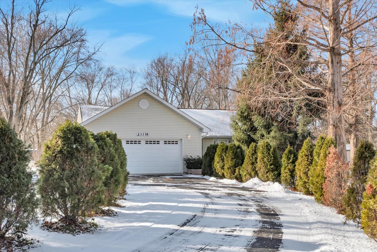 23336 S Kings Rd., Steger, IL 60475