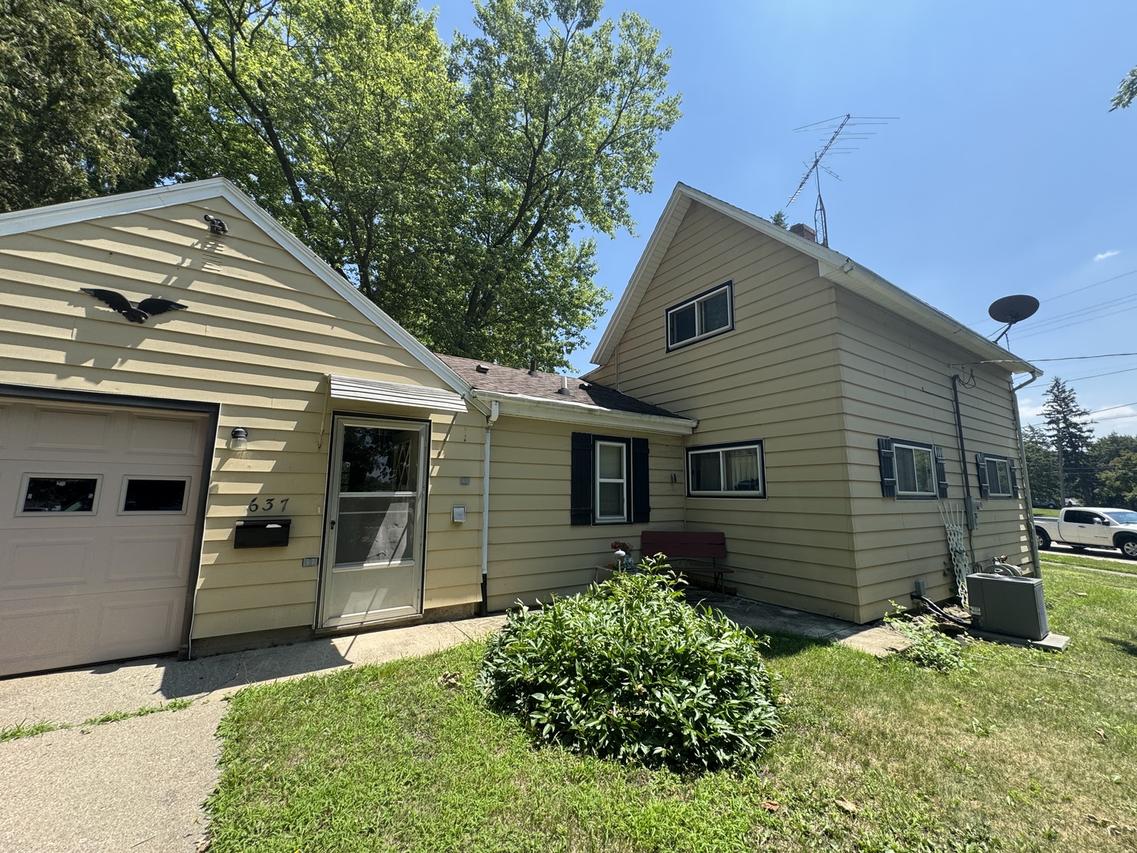 [Address Hidden by Seller], Genoa, IL 60135