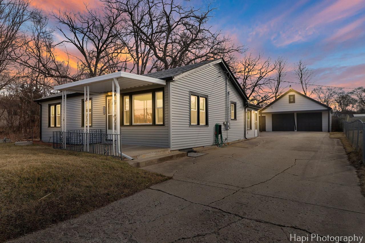 2610 S Thomas Ct., Mchenry, IL 60051