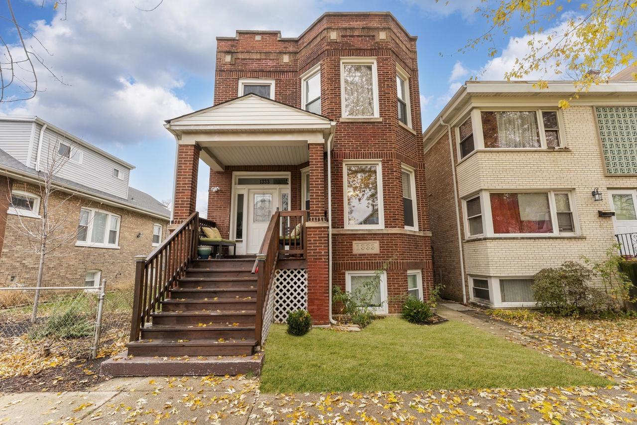 1333 Clinton Ave., Berwyn, IL 60402