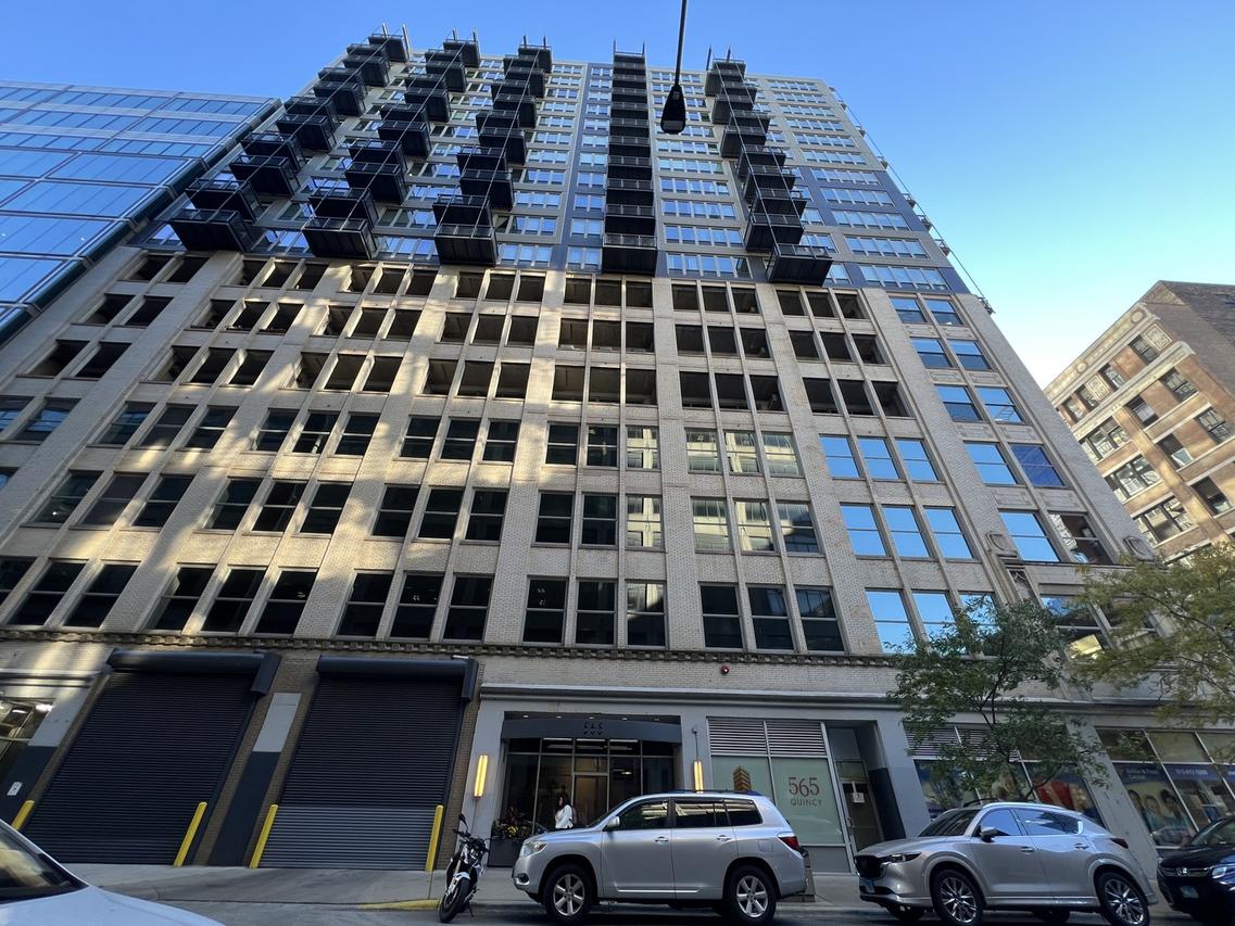 565 W Quincy St. #911, Chicago, IL 60661