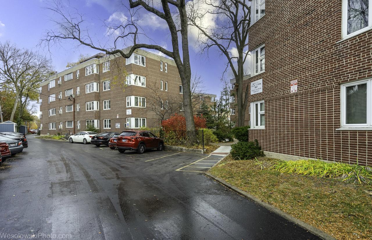 7210 Oak Ave. #4SW, River Forest, IL 60305