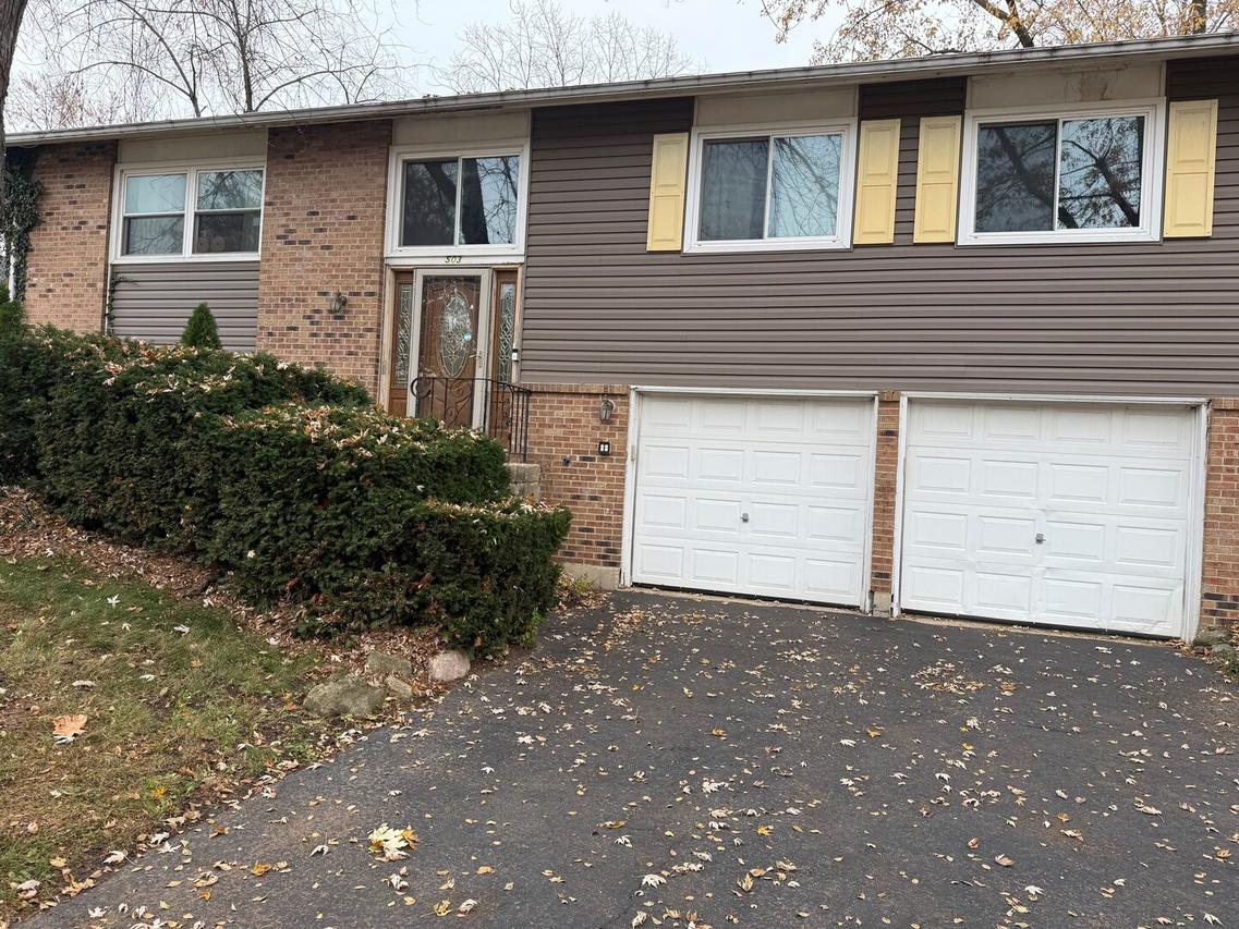 [Address Hidden by Seller], Bolingbrook, IL 60440