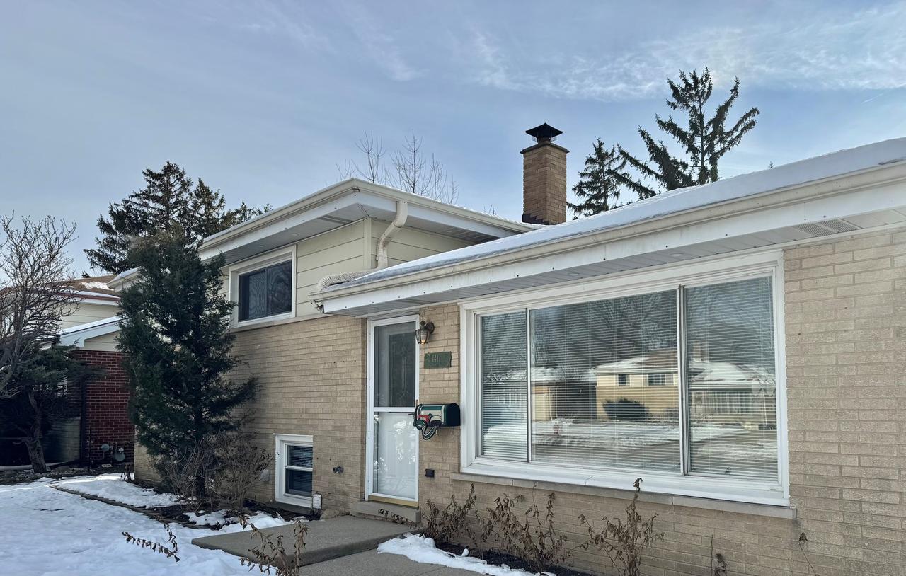 1411 Anthony Rd., Wheeling, IL 60090