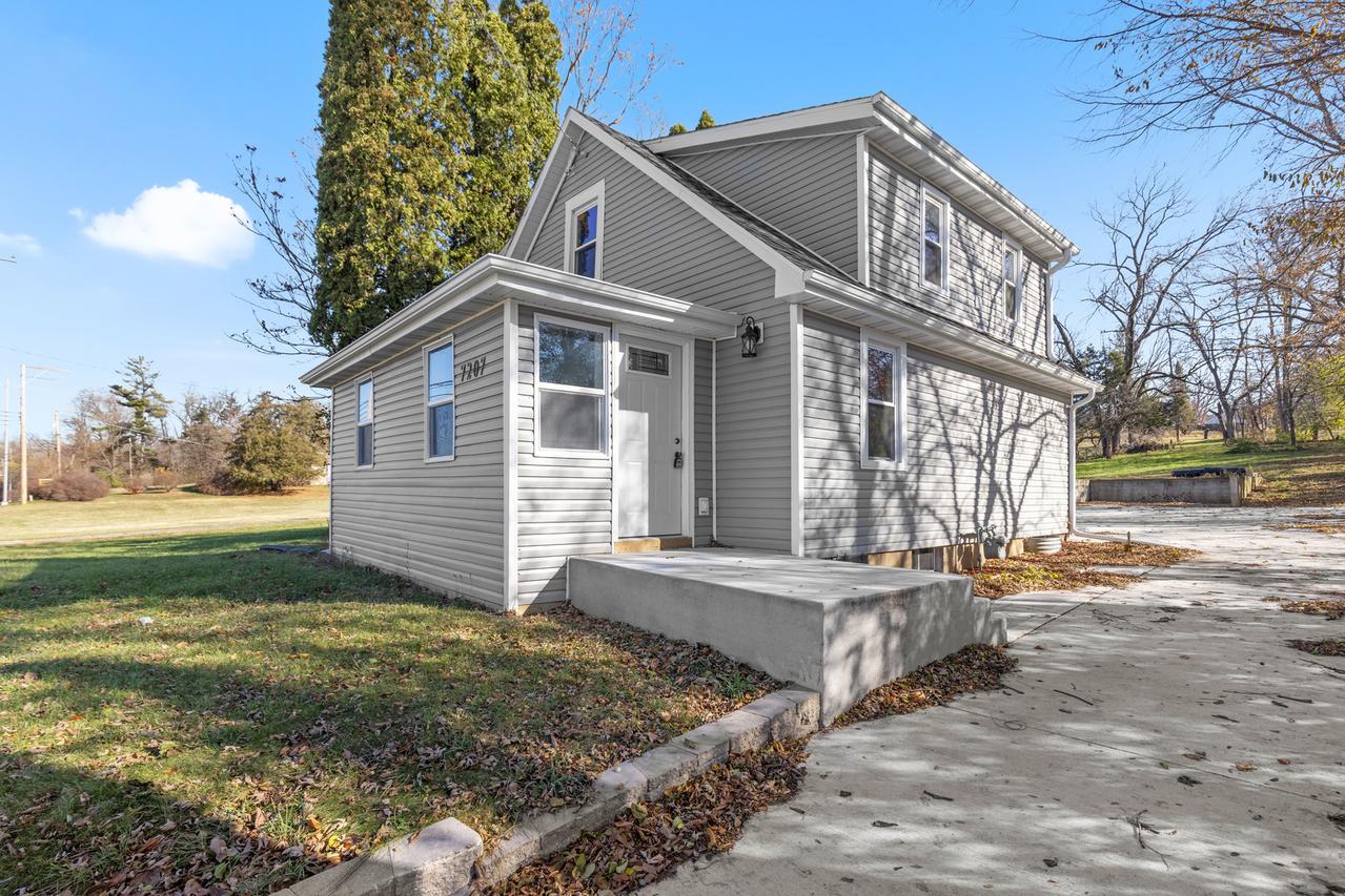 7207 Forest Hills Rd., Loves Park, IL 61111