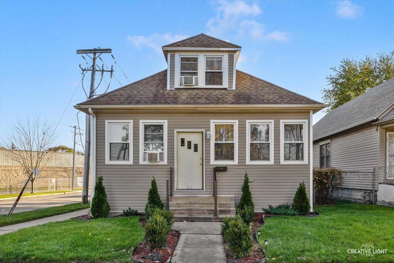 2217 Canal St., Blue Island, IL 60406