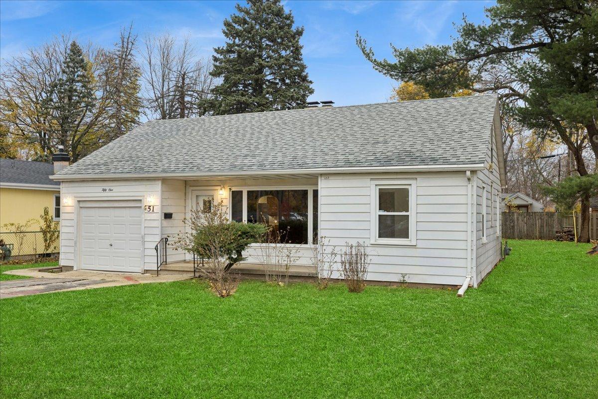 51 N Mclean Blvd., Elgin, IL 60123