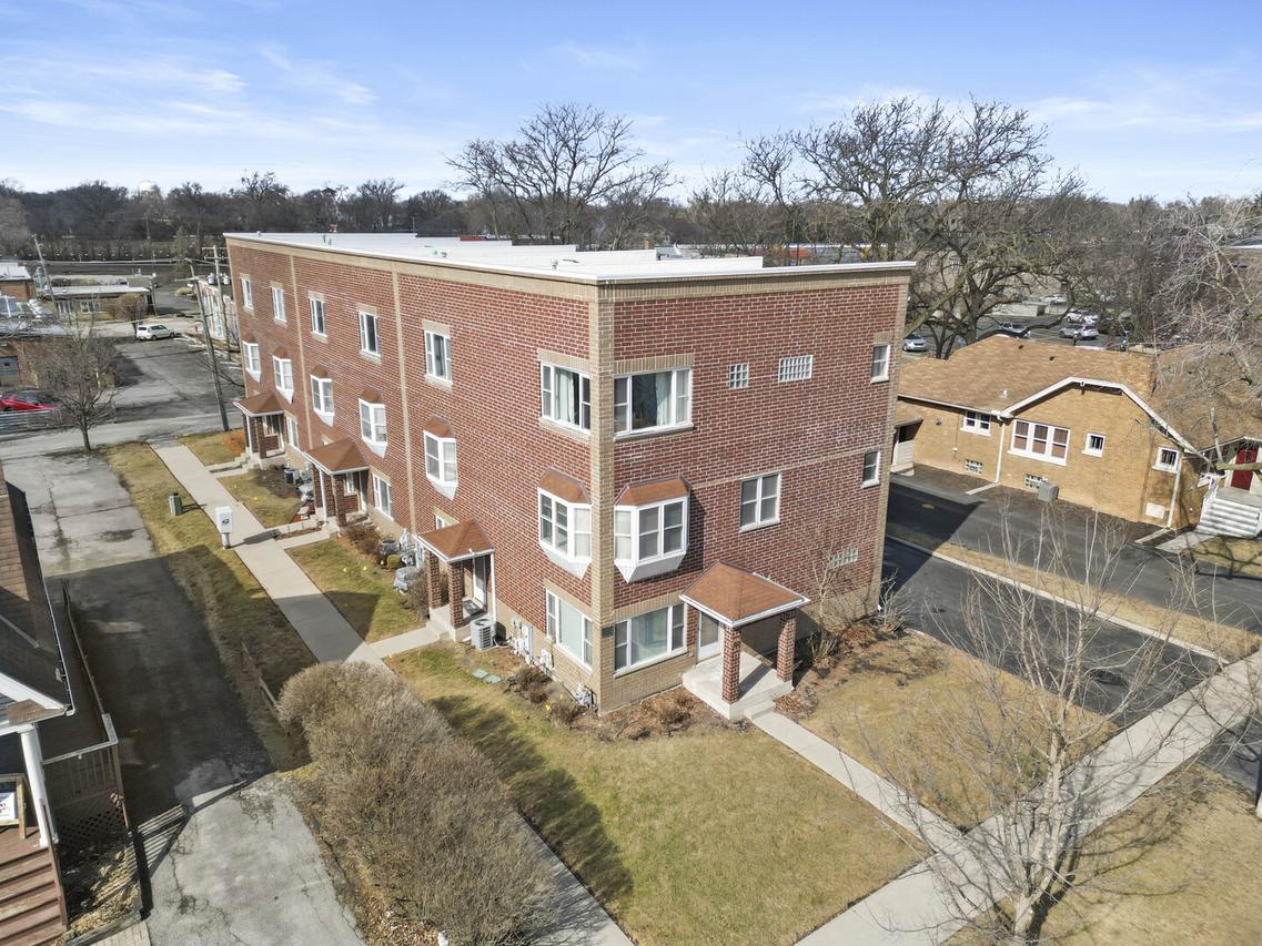 18134 Martin Ave., Homewood, IL 60430