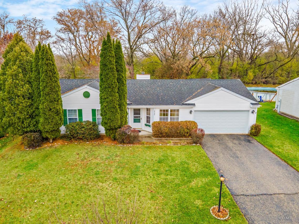 4540 Vista Dr., Island Lake, IL 60042