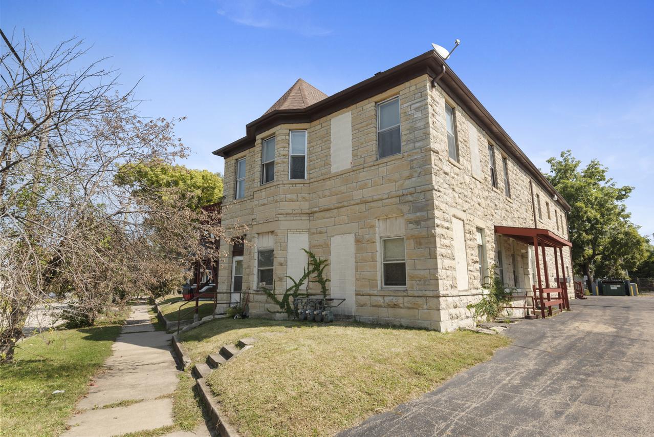 516 S Eastern Ave., Joliet, IL 60433