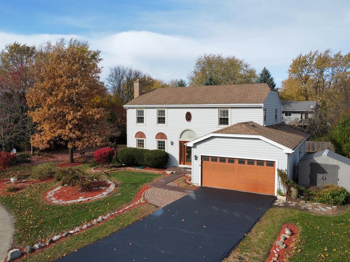 1155 Hanover Dr., Batavia, IL 60510