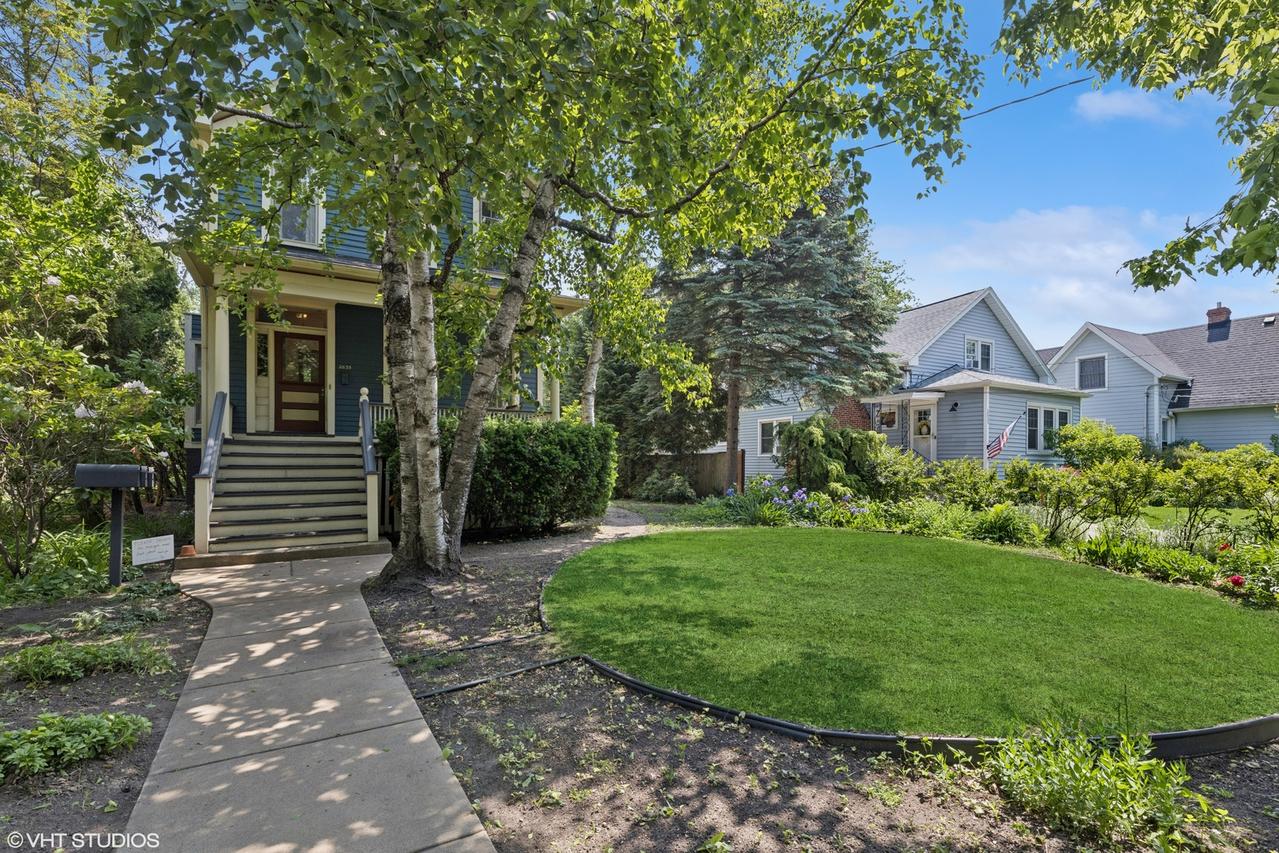 2635 Poplar Ave., Evanston, IL 60201