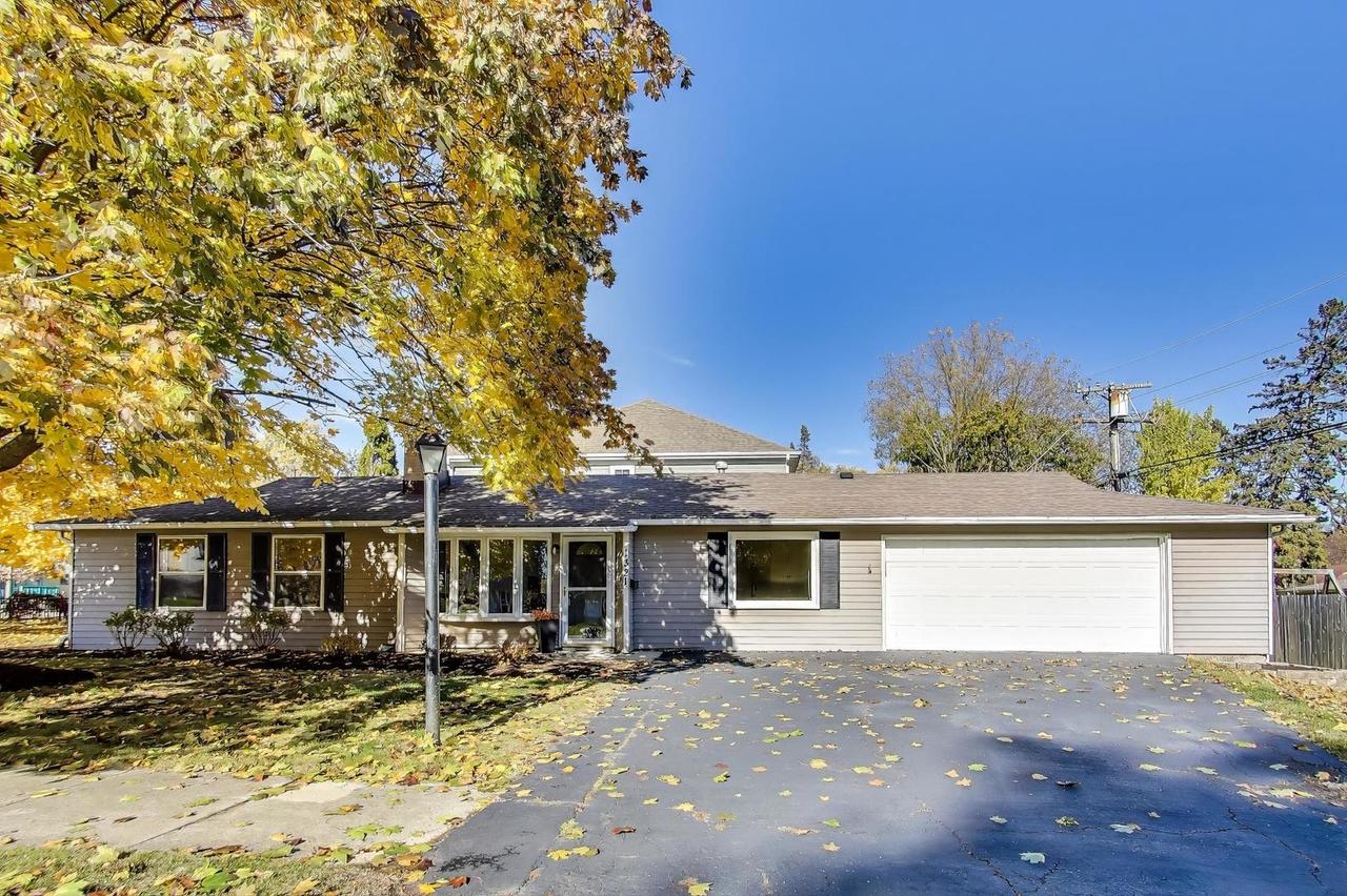 1321 W Liberty Dr., Wheaton, IL 60187