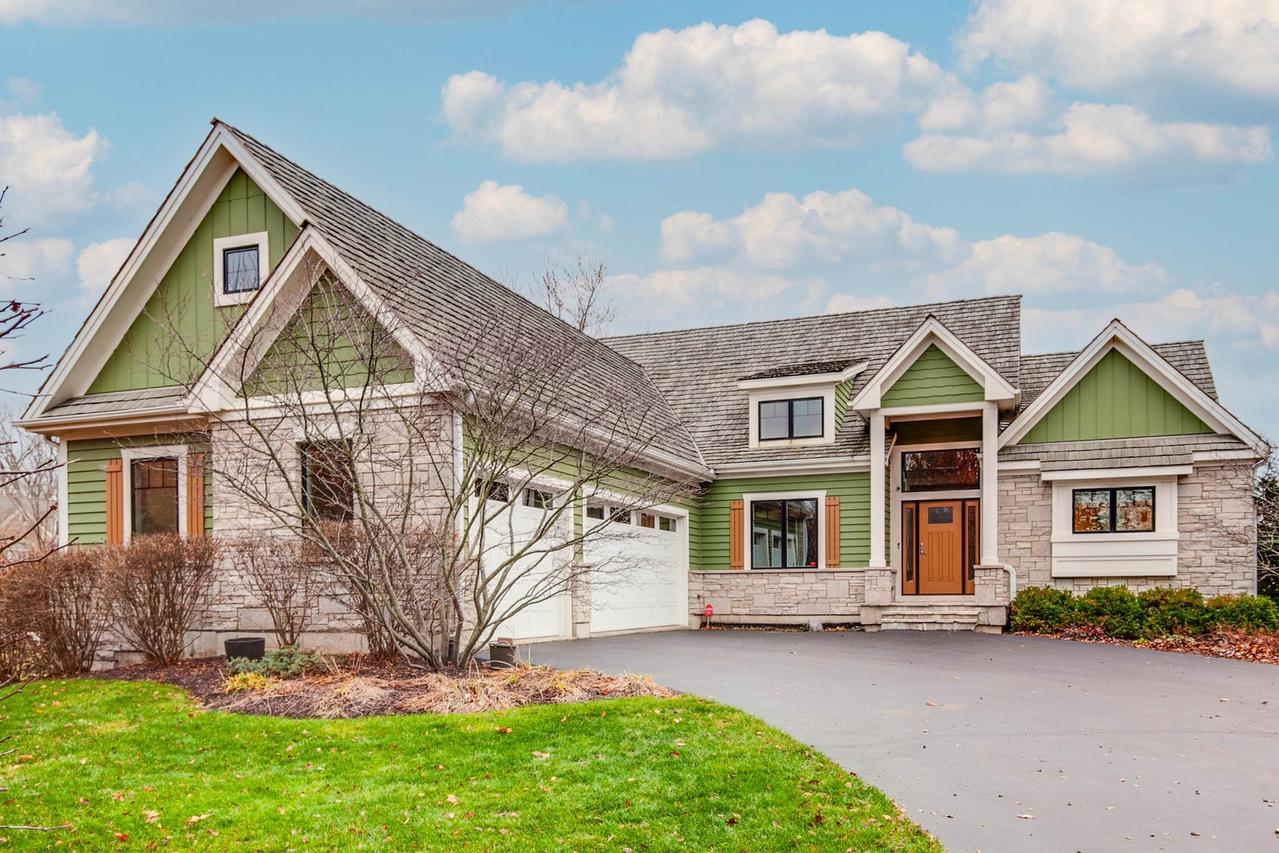 7298 Claridge Ct., Long Grove, IL 60047