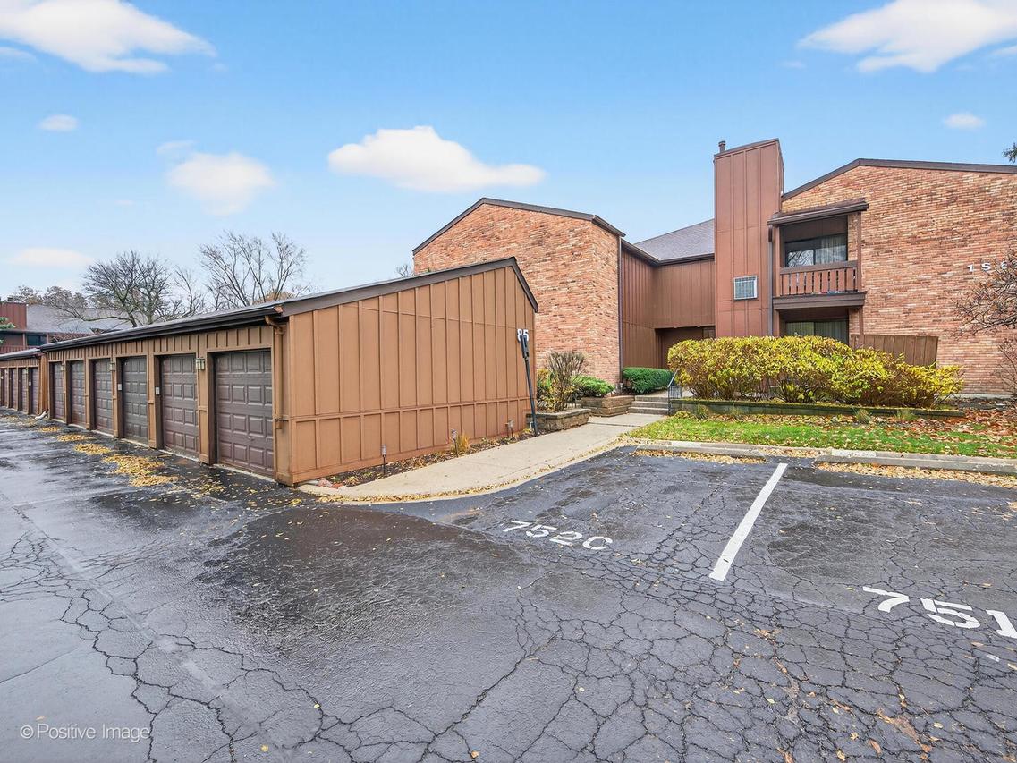 [Address Hidden by Seller], Oakbrook Terrace, IL 60181