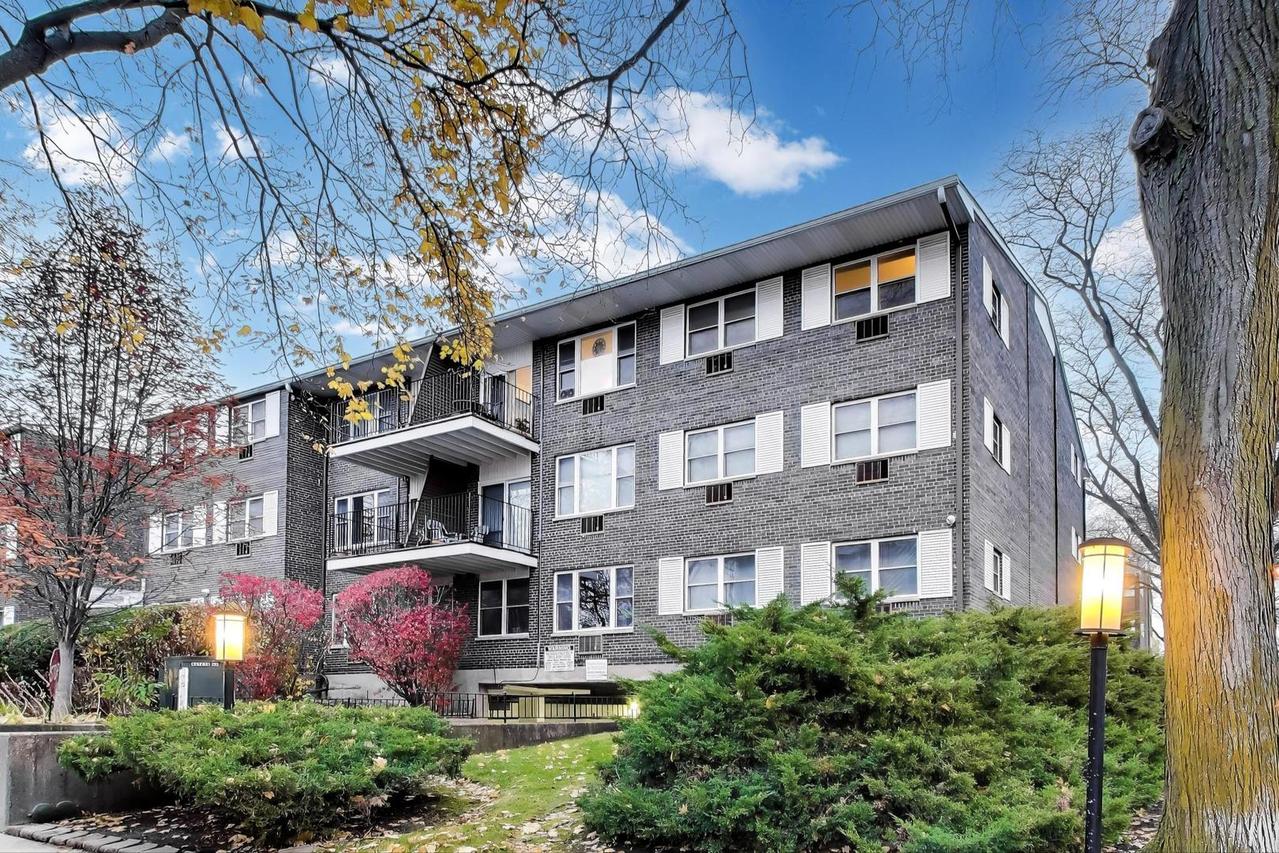 8700 Skokie Blvd. #3PS, Skokie, IL 60077