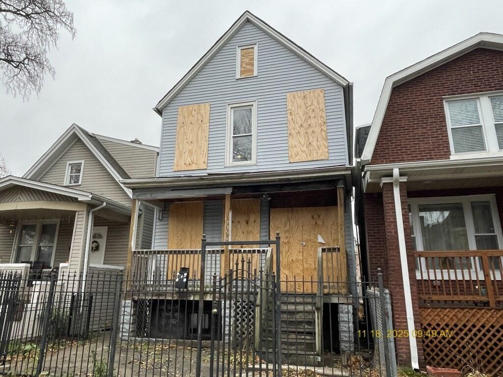 7356 S Champlain Ave., Chicago, IL 60619