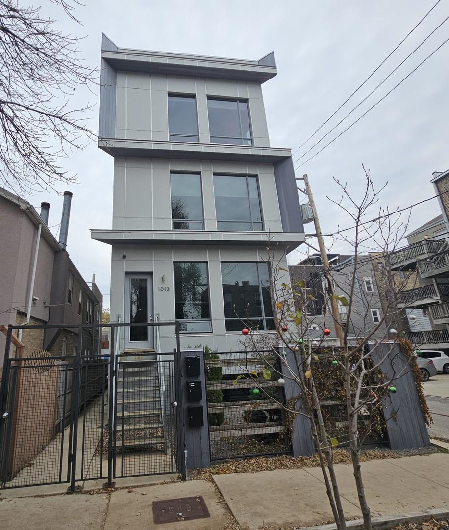 1013 N Honore St. #1, Chicago, IL 60622