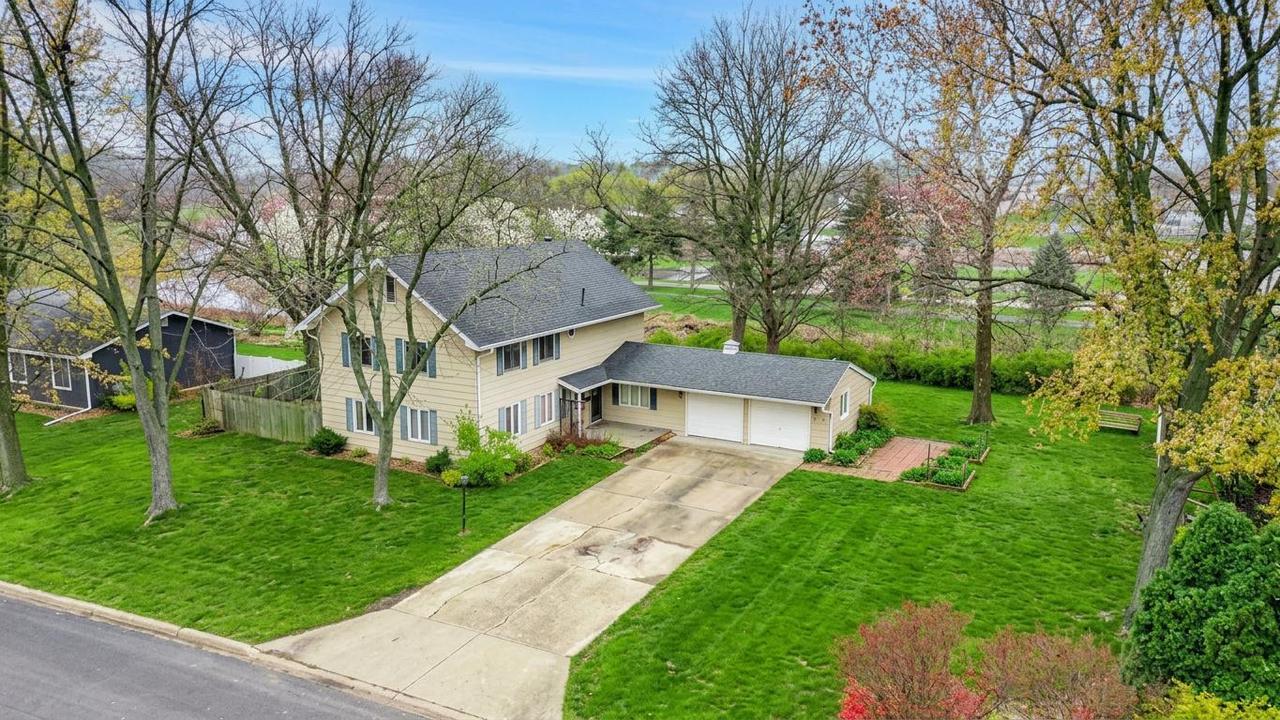 181 Tilton Park Dr., Dekalb, IL 60115