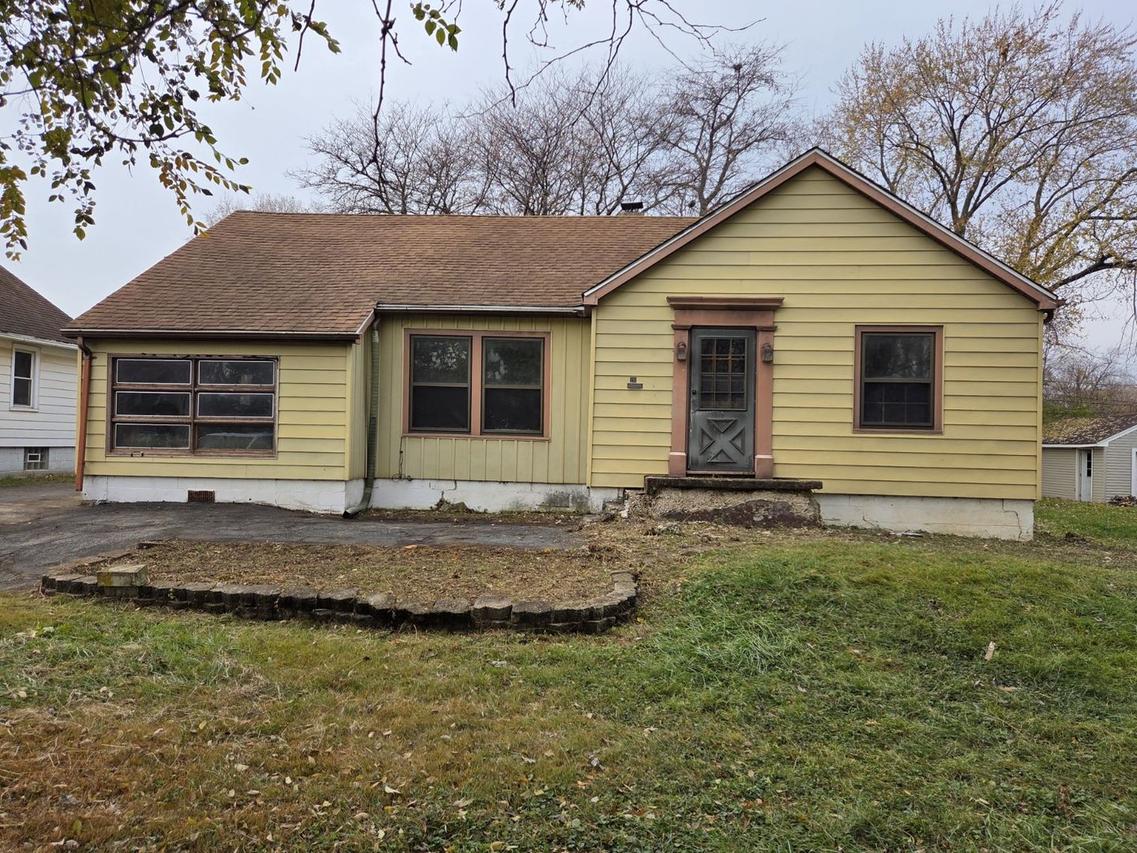 211 Independence Ave., Joliet, IL 60433