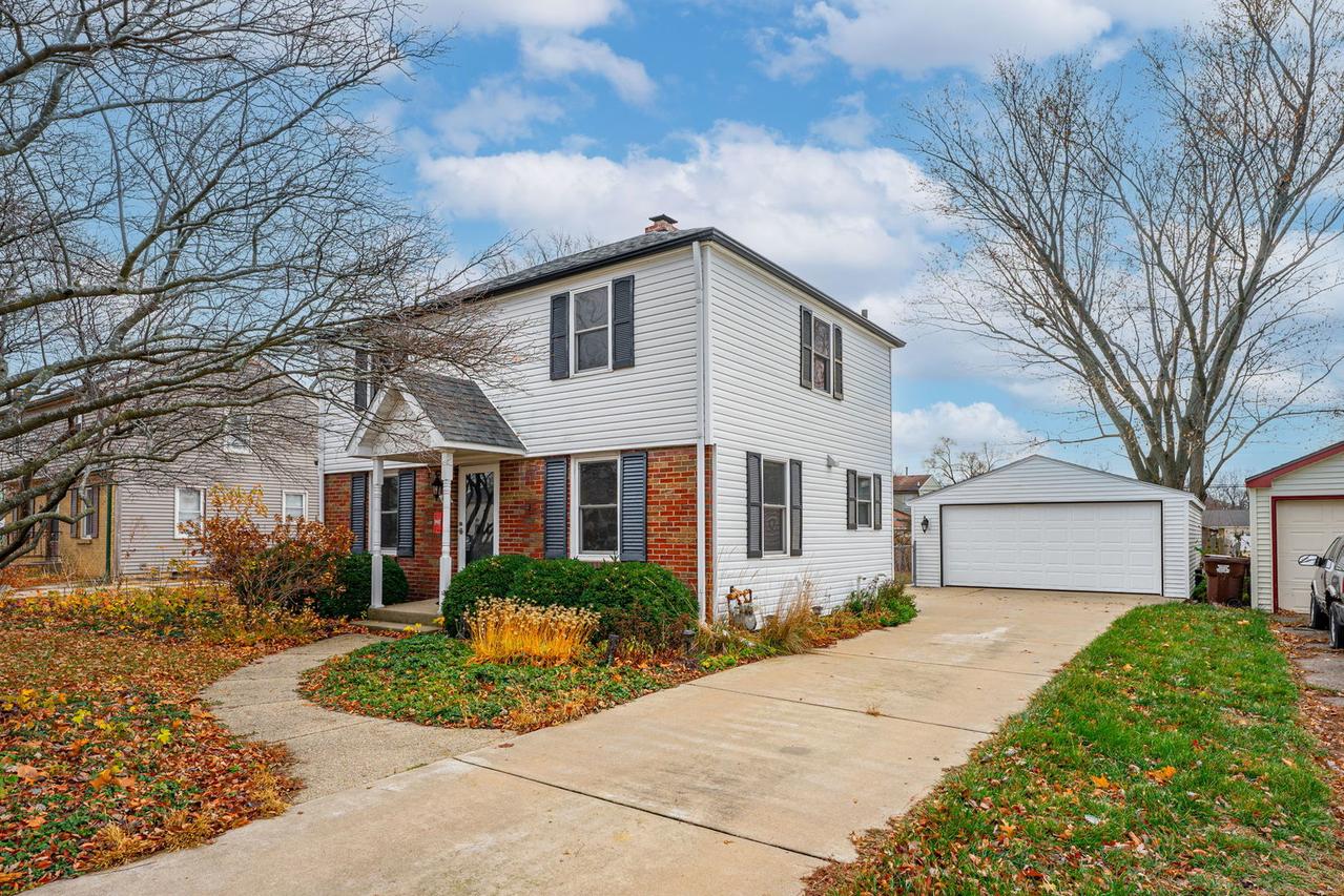 419 Theodore St., Loves Park, IL 61111