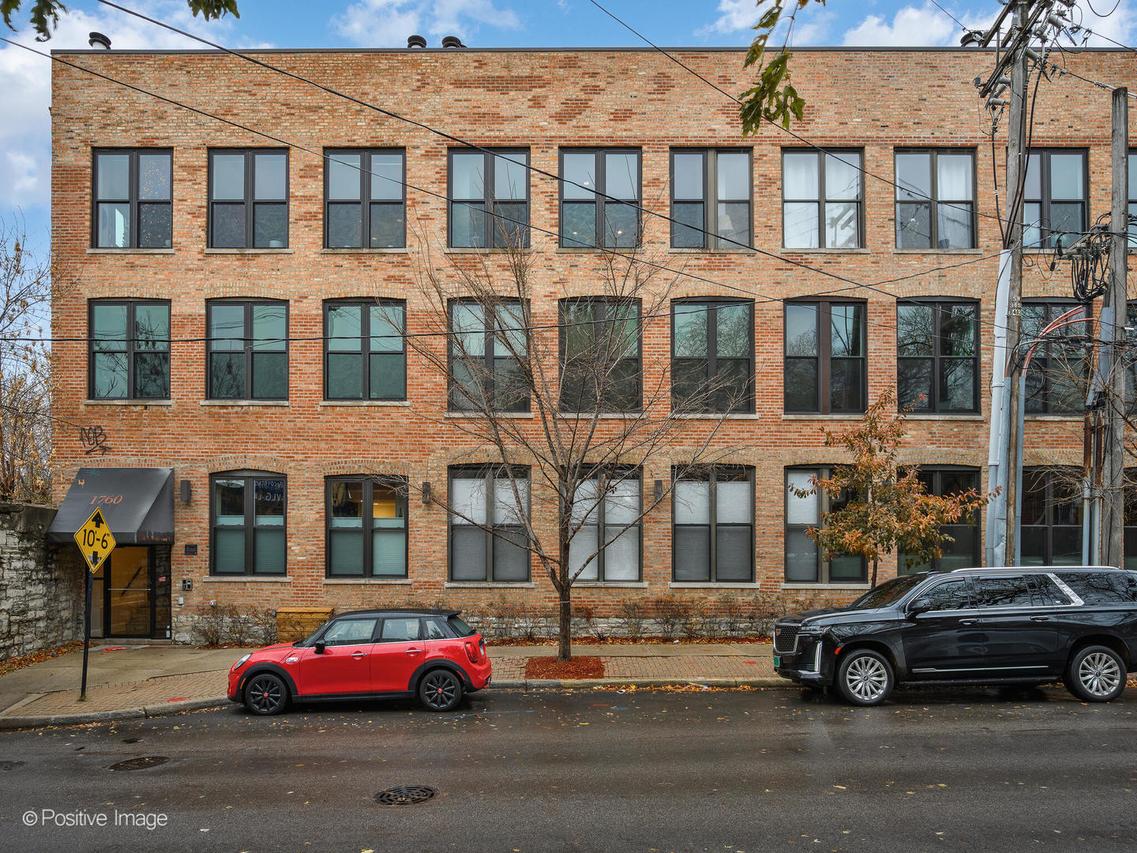 1760 W Wrightwood Ave. #204, Chicago, IL 60614
