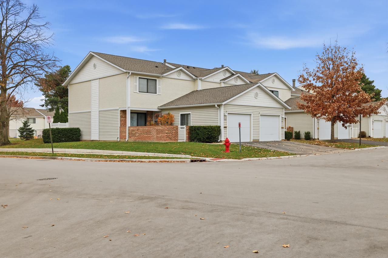 632 Spinnaker Point #113f, Schaumburg, IL 60194