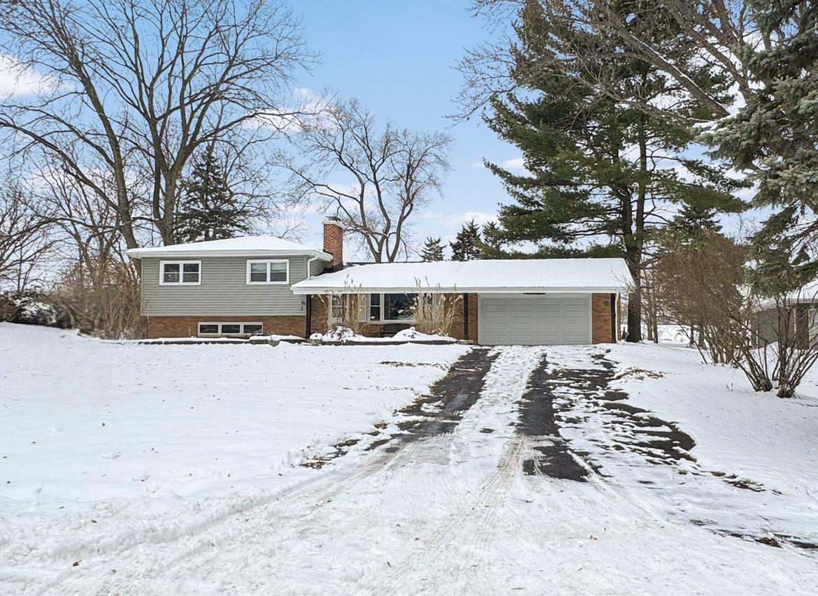 35W240 Crescent Dr., Dundee, IL 60118