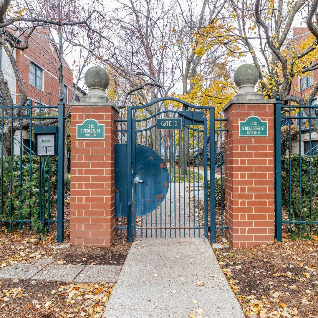 1812 S Federal St. #16, Chicago, IL 60616