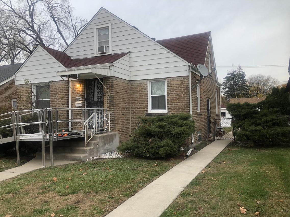 9715 S Dobson Ave., Chicago, IL 60628