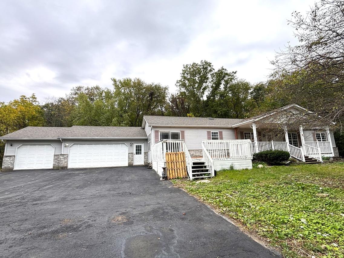 37150 S Macks Rd., Custer Park, IL 60481