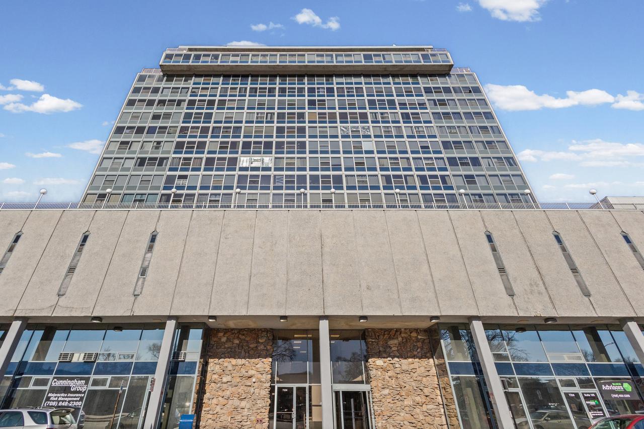 7234 W North Ave. #1608, Elmwood Park, IL 60707