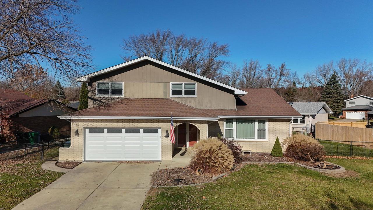 12210 Lake View Dr., Orland Park, IL 60467