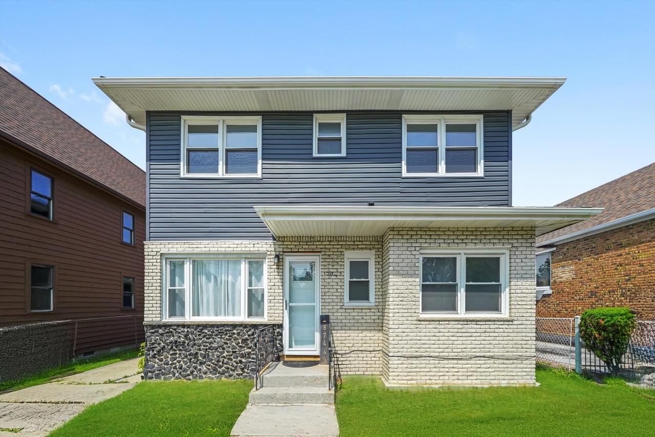8744 Central Ave., Oak Lawn, IL 60453