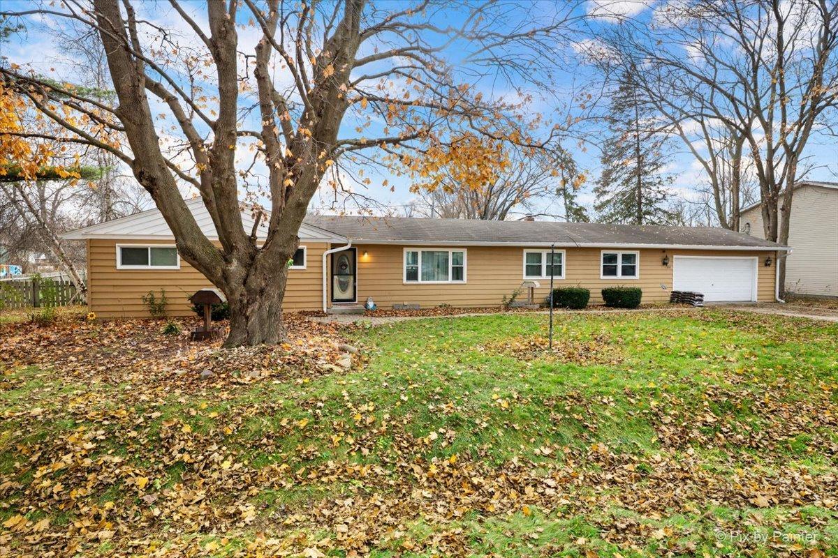 7207 Hiawatha Dr., Wonder Lake, IL 60097