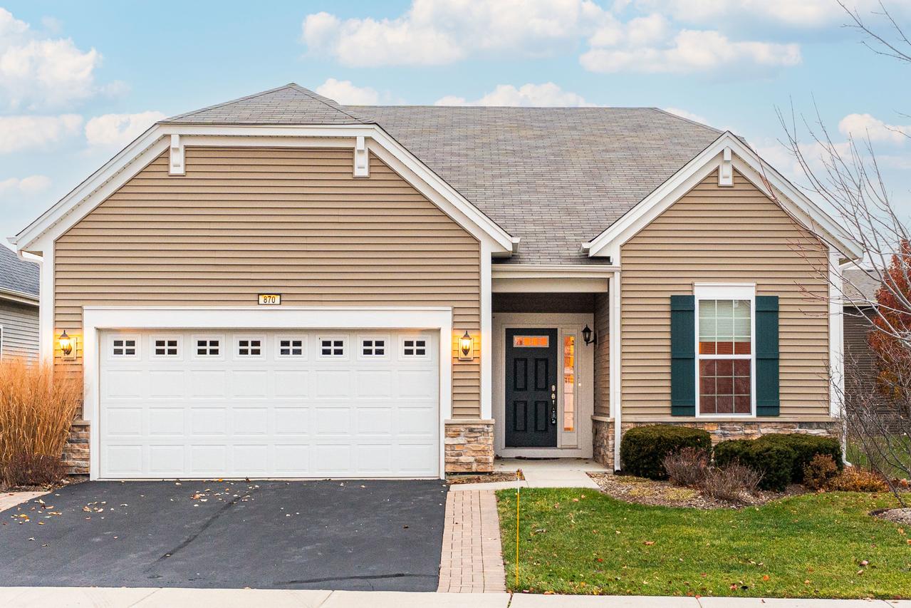 870 Prescott Ln., Pingree Grove, IL 60140