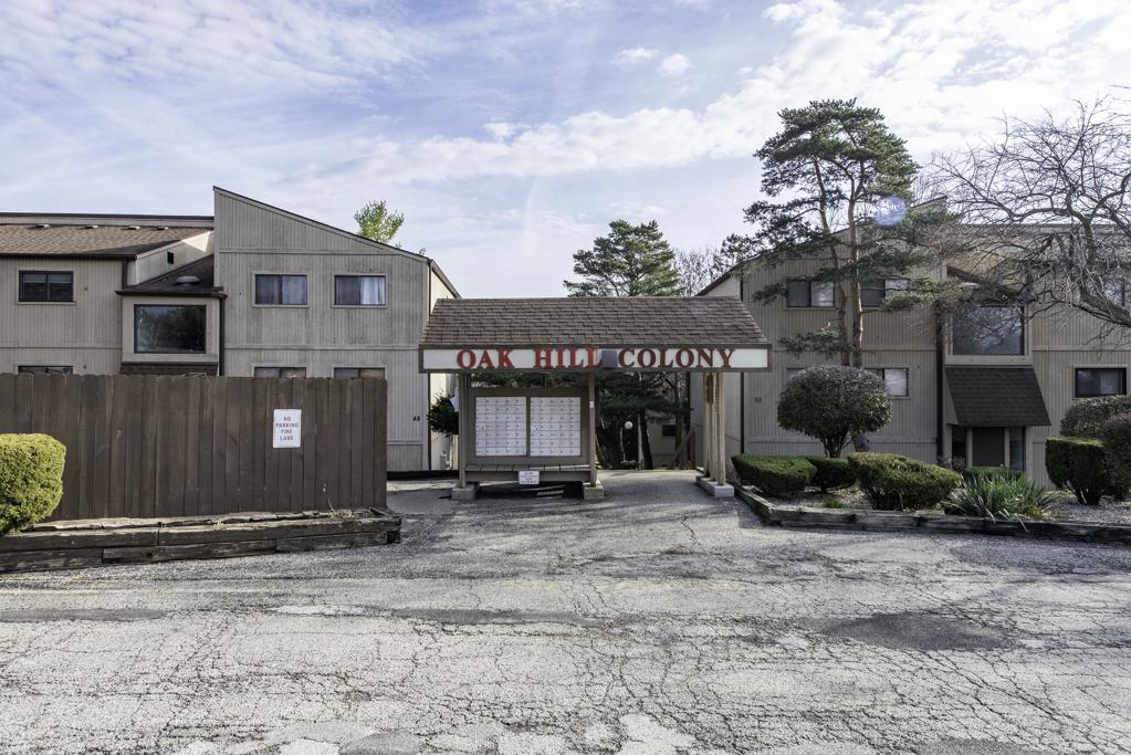 53 Oak Hill Colony #6, Fox Lake, IL 60020