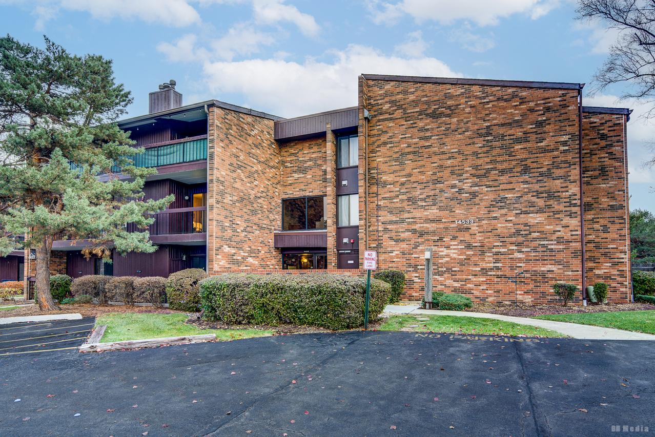 14533 Walden Ct. #G2, Oak Forest, IL 60452