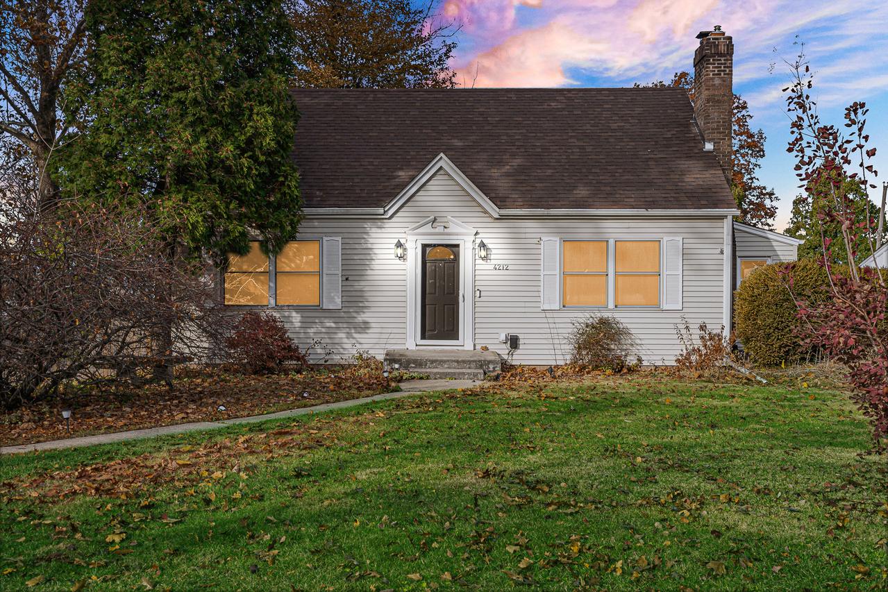 4212 Pinecrest Rd., Rockford, IL 61107