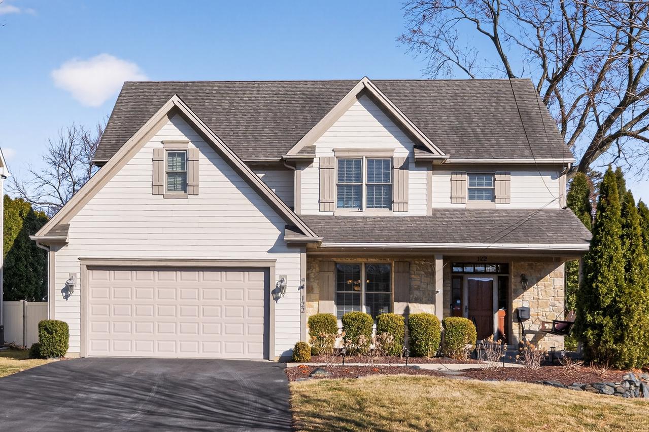 122 N 11th Ave., St. Charles, IL 60174