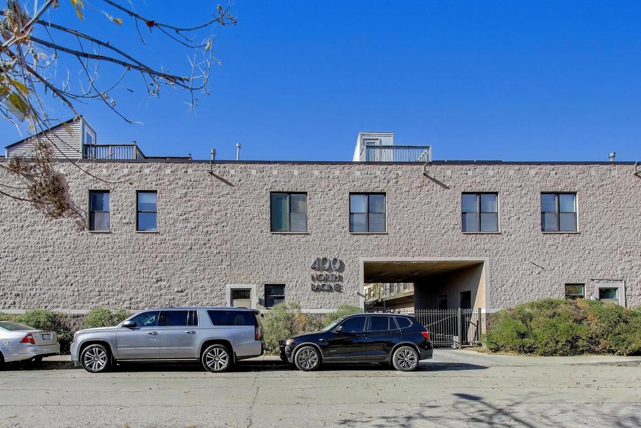 400 N Racine Ave. #204, Chicago, IL 60642