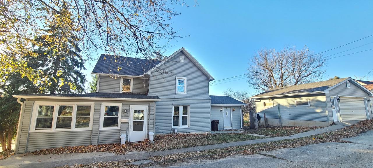 507 Lester St., Mt. Carroll, IL 61053