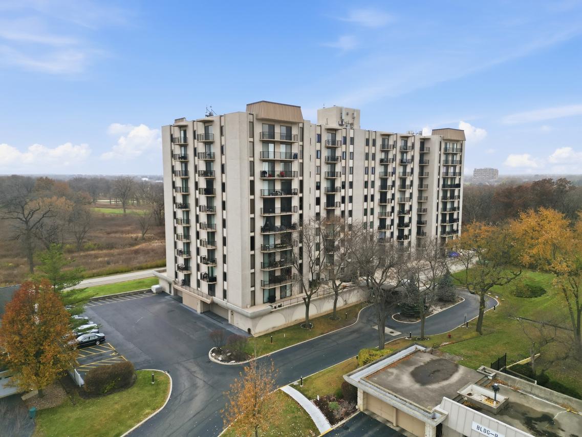 190 S Wood Dale Rd. #1107, Wood Dale, IL 60191